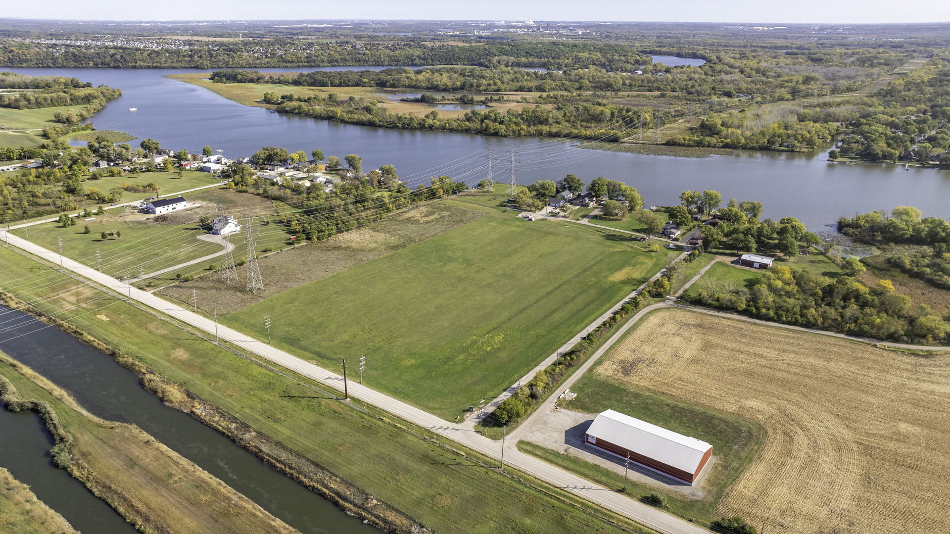 0001 N Dresden Road, Morris, IL 60450