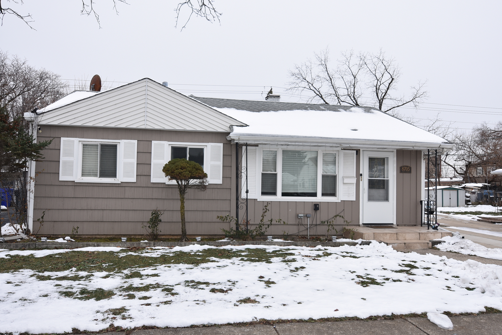 8705 45th Street, Lyons, IL 60534