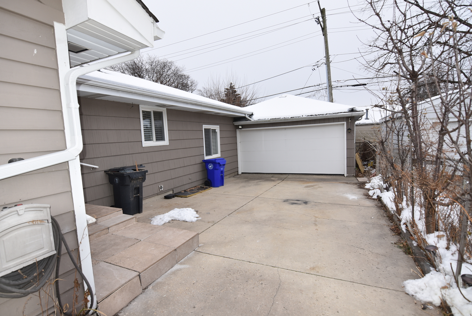 8705 45th Street, Lyons, IL 60534