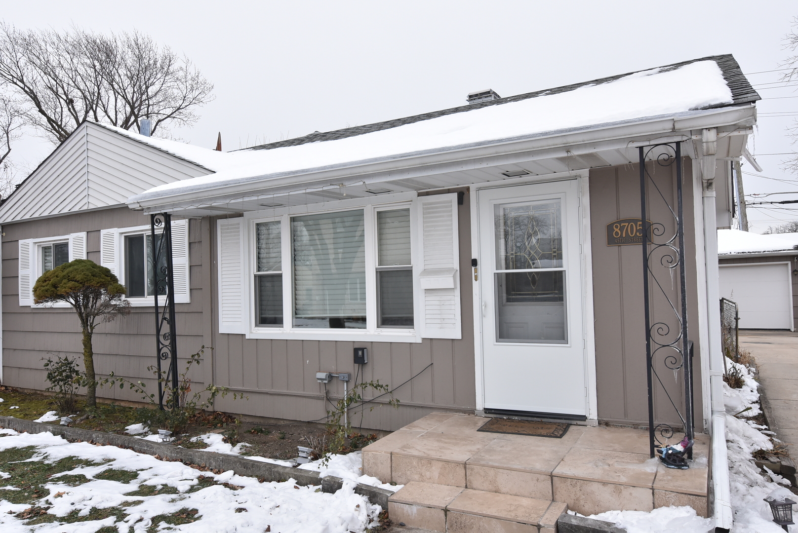 8705 45th Street, Lyons, IL 60534