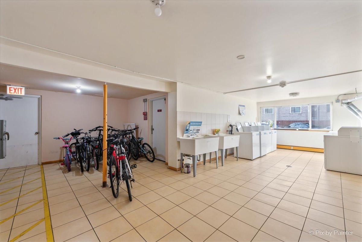 8802 Briar Court #3A, Des Plaines, IL 60016