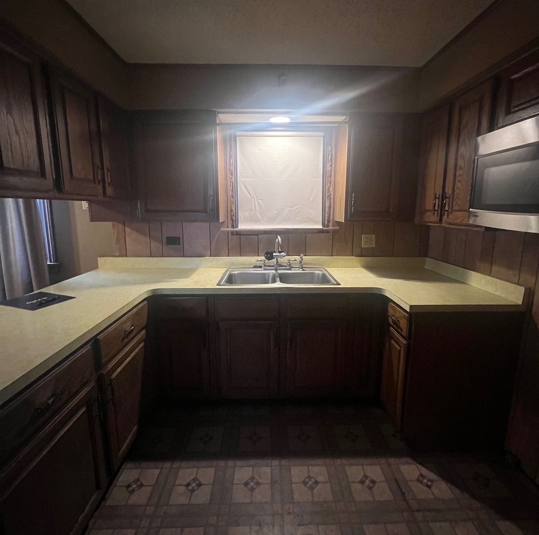 11149 S Green Bay Avenue, Chicago, IL 60617