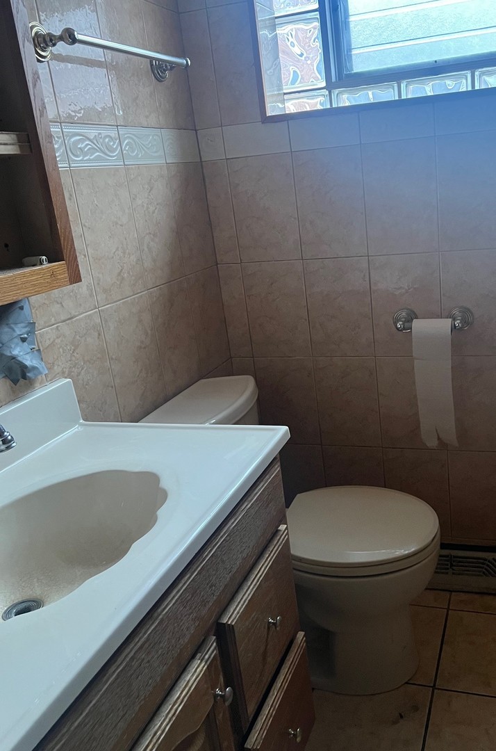 11149 S Green Bay Avenue, Chicago, IL 60617