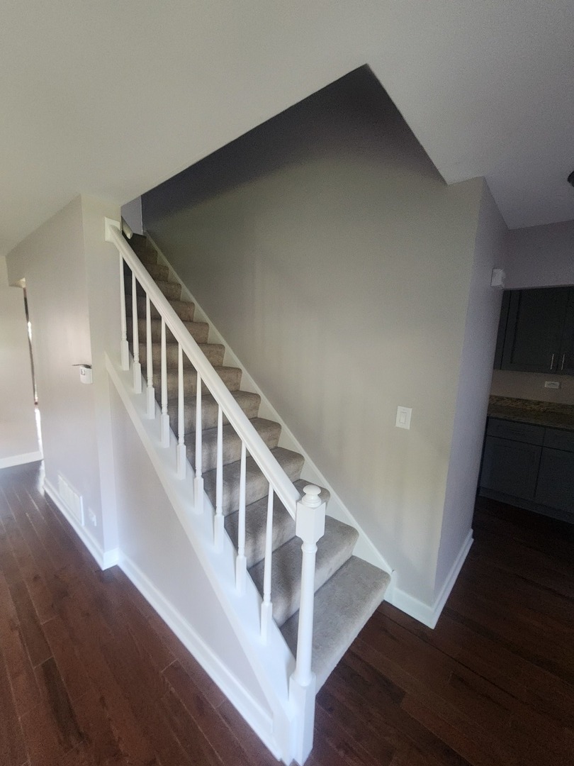 1612 N WINDSOR Drive, Arlington Heights, IL 60004