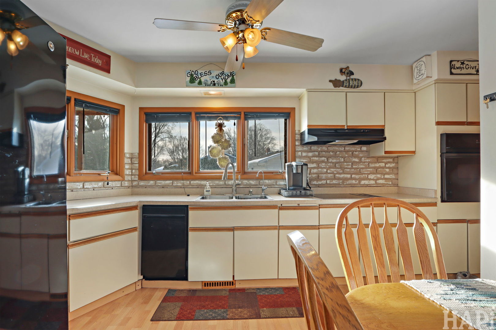 34945 N Leonard Avenue, Ingleside, IL 60041