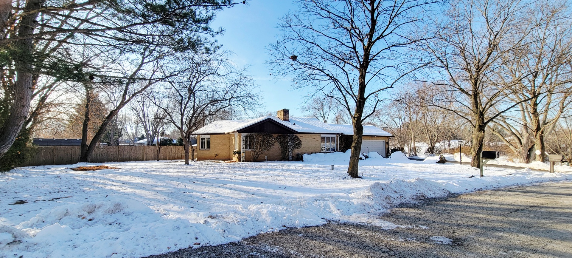 34945 N Leonard Avenue, Ingleside, IL 60041