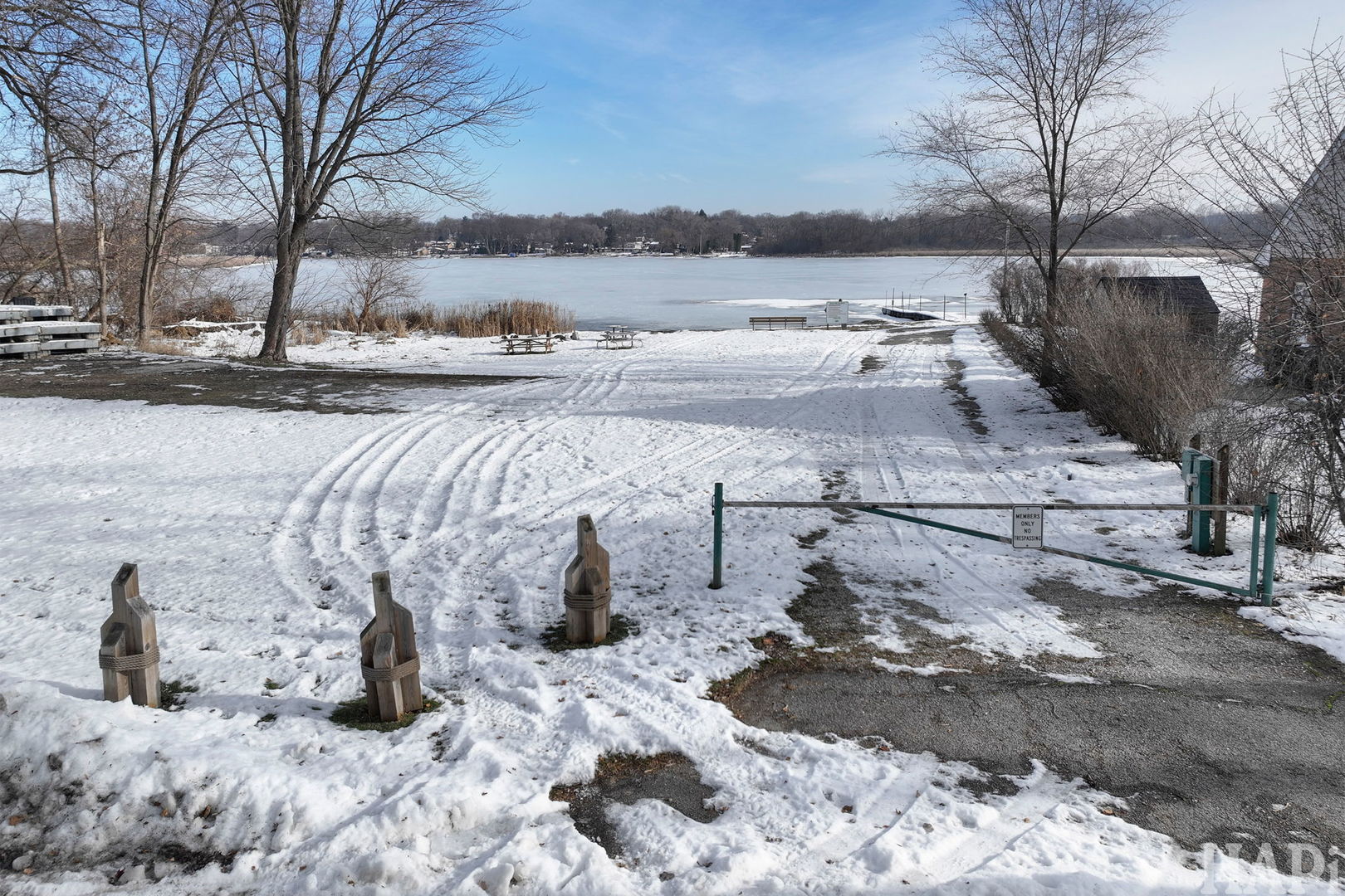 34945 N Leonard Avenue, Ingleside, IL 60041