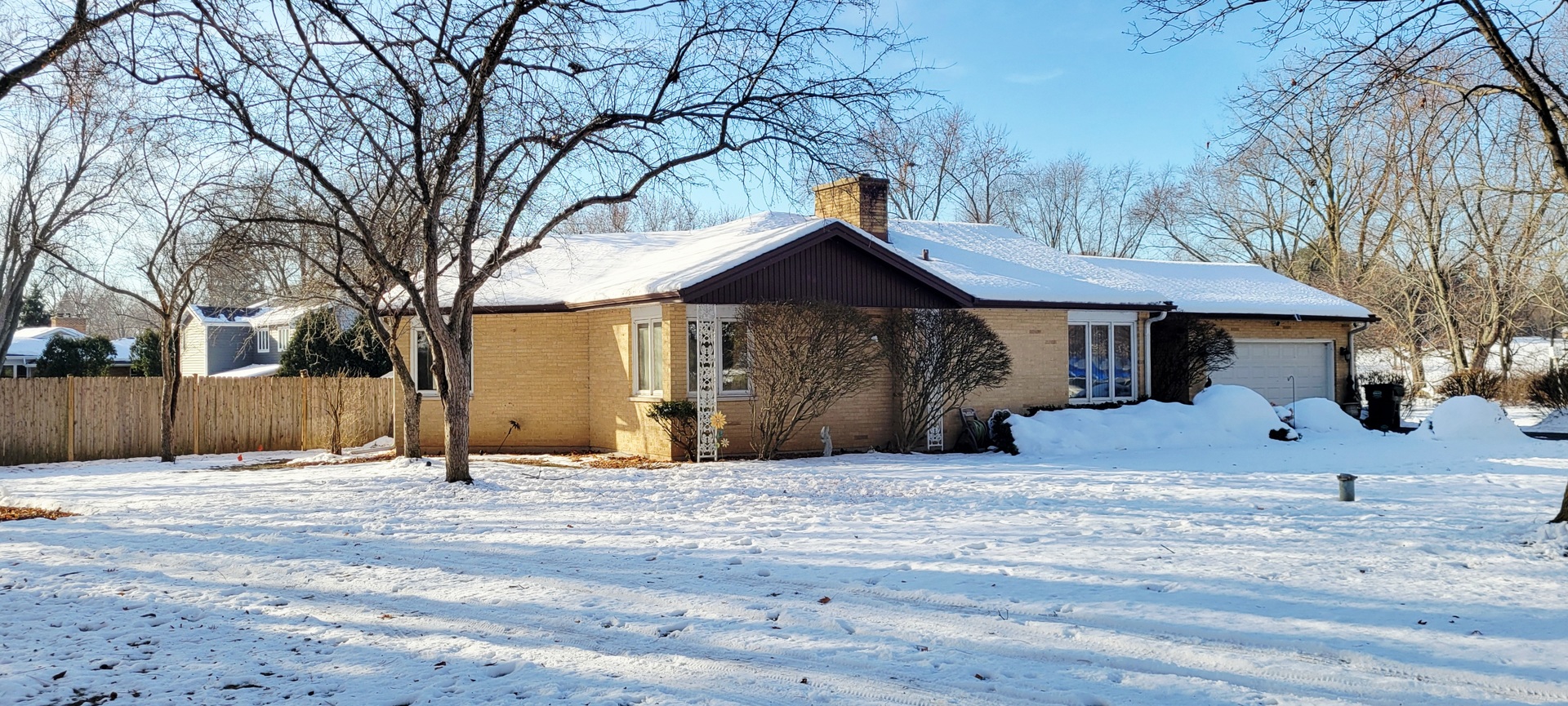 34945 N Leonard Avenue, Ingleside, IL 60041