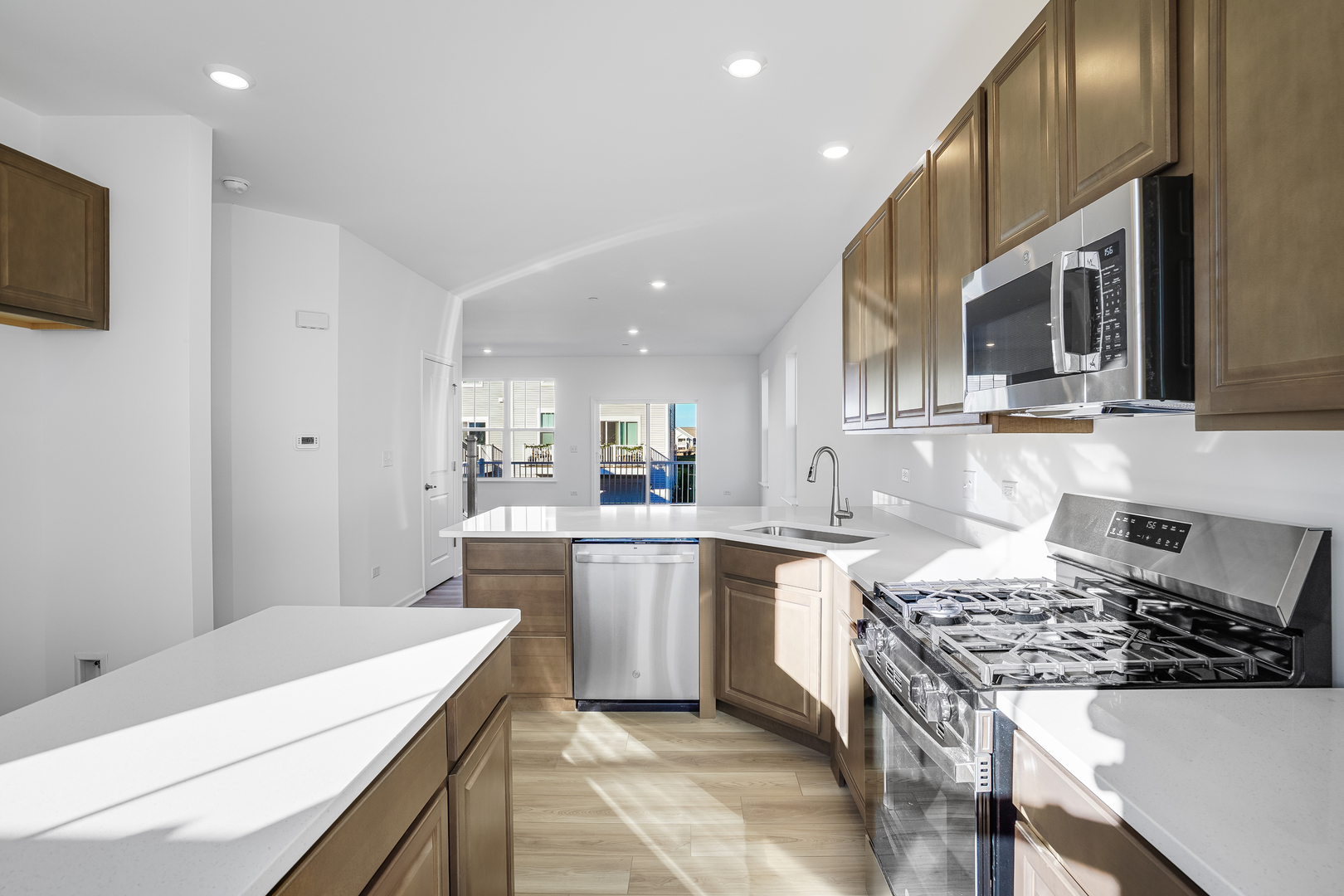 209 Settlers Place, West Dundee, IL 60118