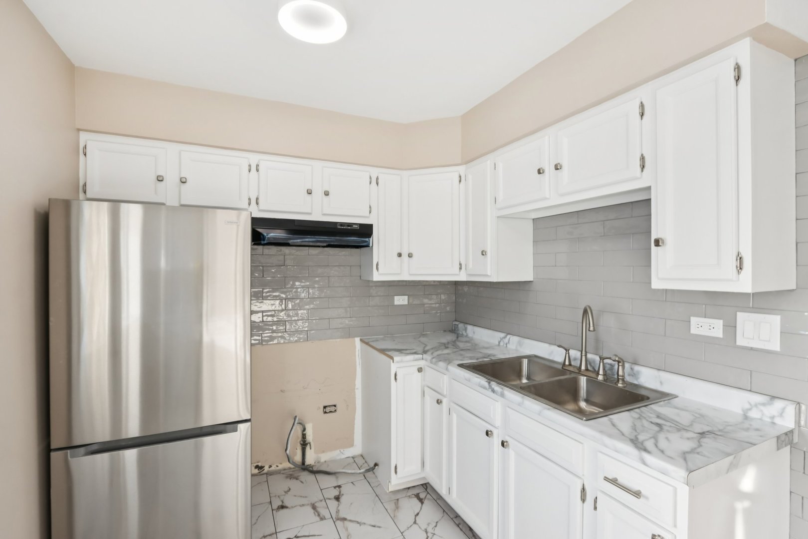 26814 N Genesee Street, Wauconda, IL 60084