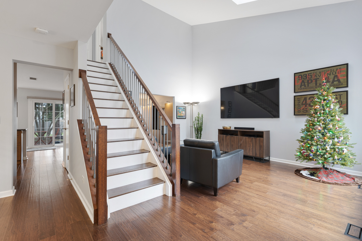 Elk Grove Village, IL 60007