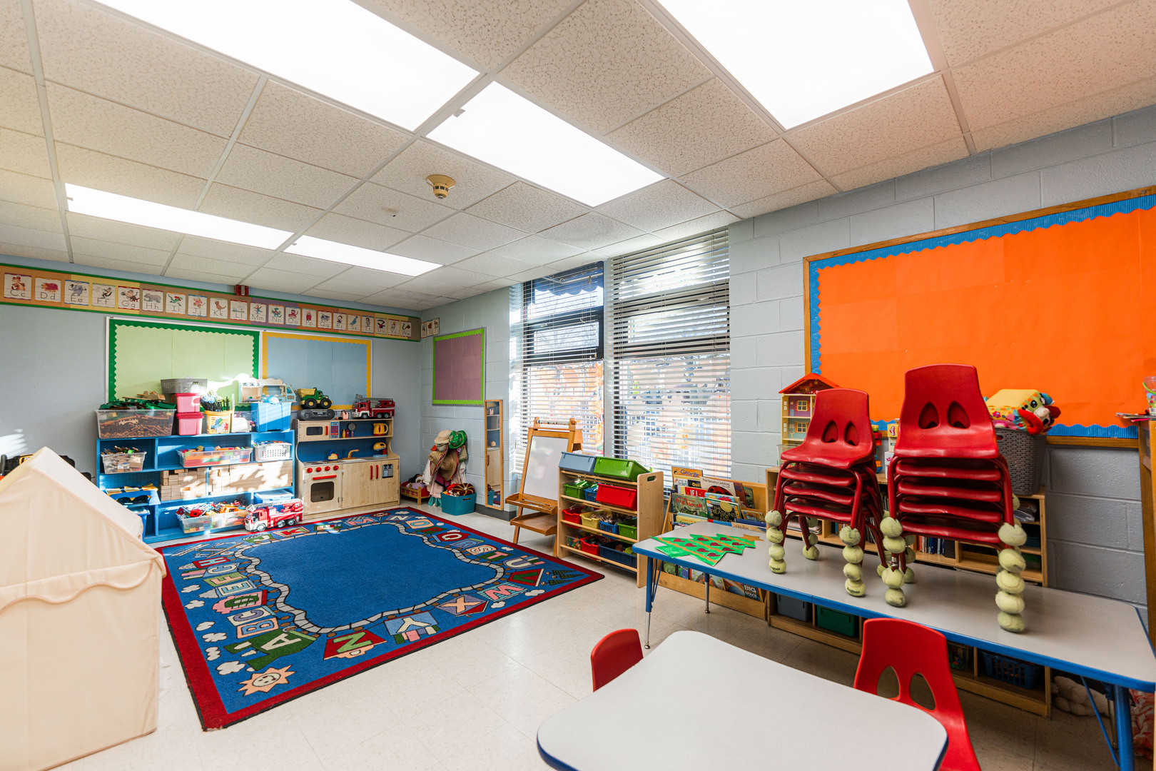 6116 W Irving Park Road, Chicago, IL 60634