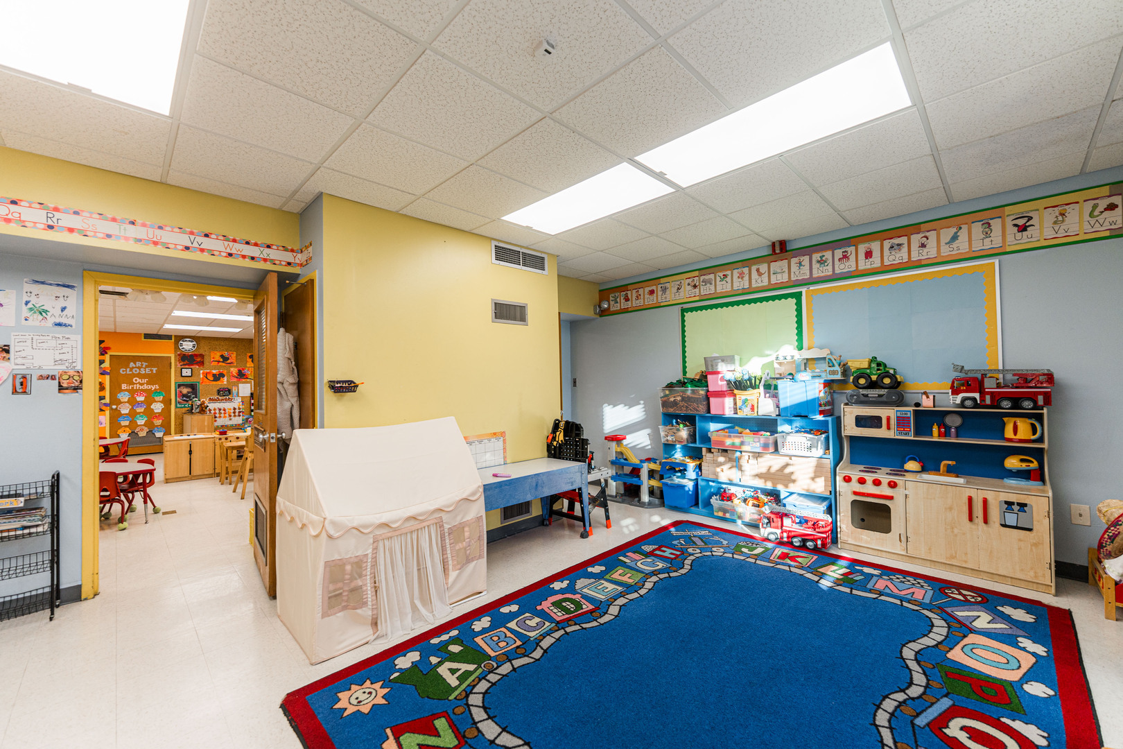 6116 W Irving Park Road, Chicago, IL 60634