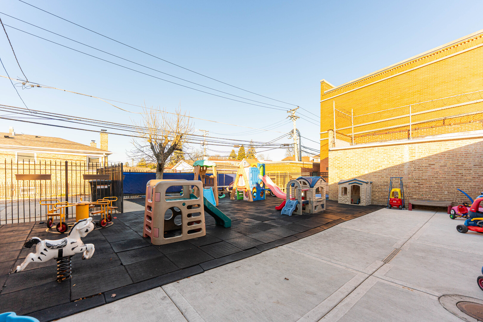 6116 W Irving Park Road, Chicago, IL 60634