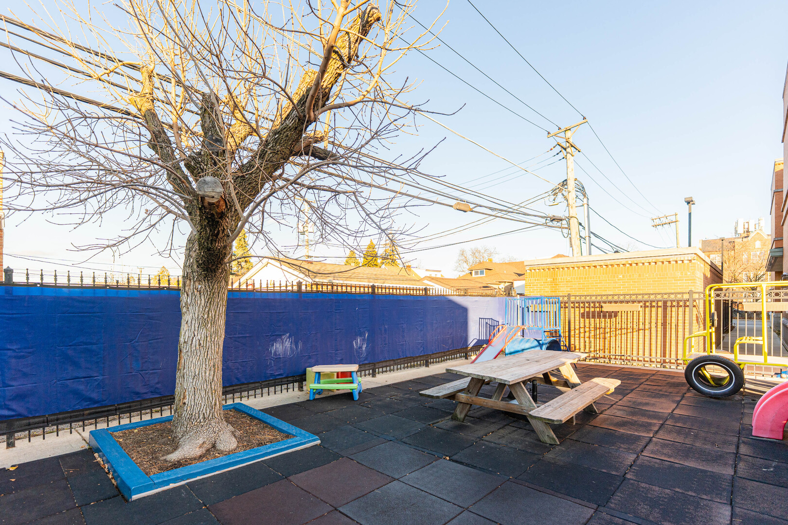 6116 W Irving Park Road, Chicago, IL 60634