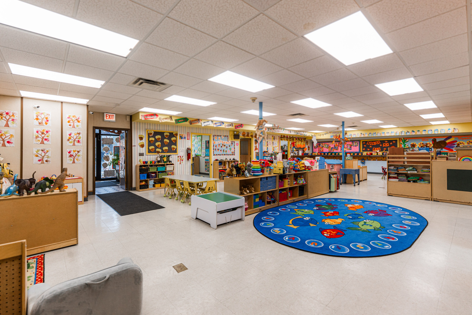 6116 W Irving Park Road, Chicago, IL 60634