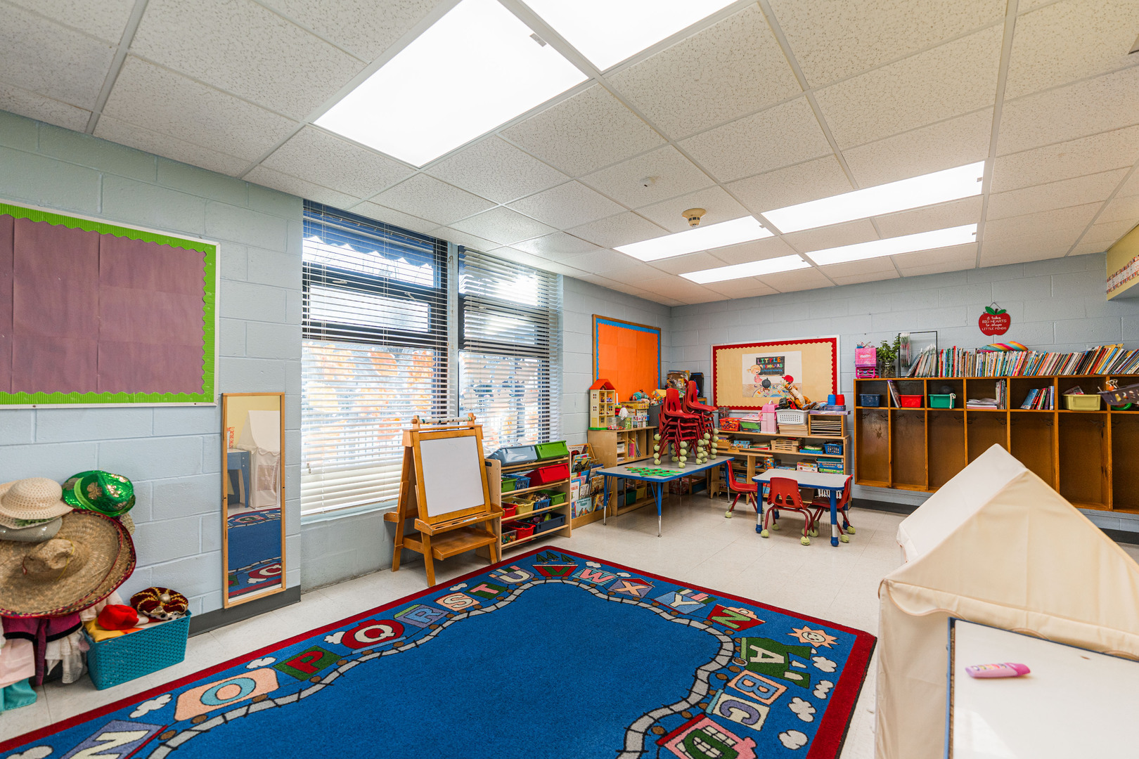 6116 W Irving Park Road, Chicago, IL 60634