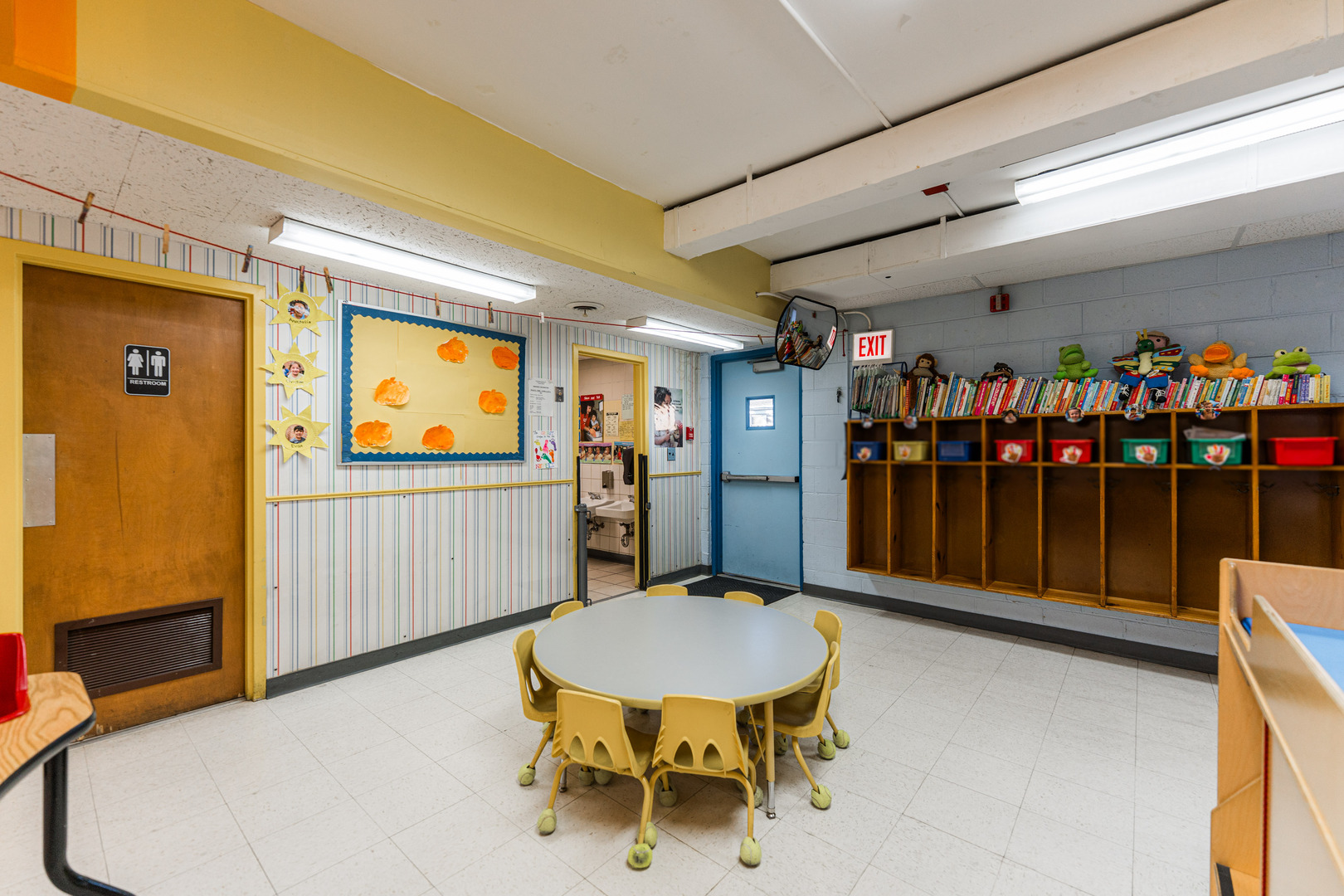 6116 W Irving Park Road, Chicago, IL 60634