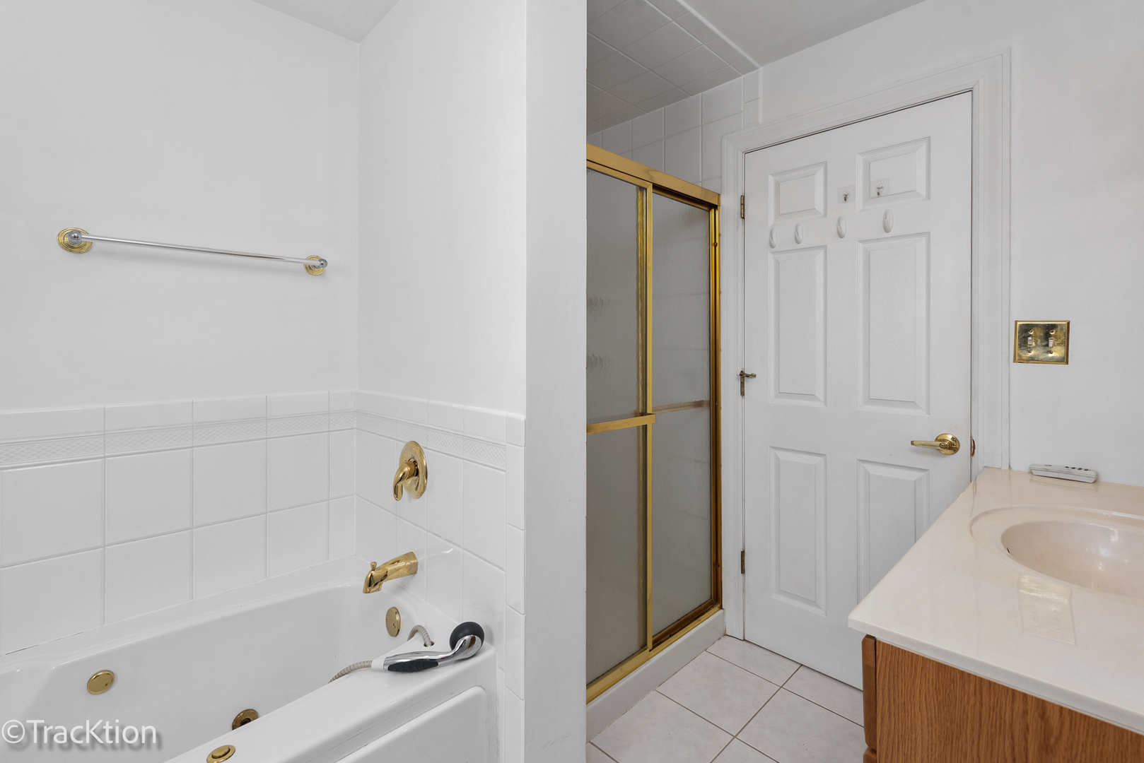 8829 Skyline Drive, Burr Ridge, IL 60527