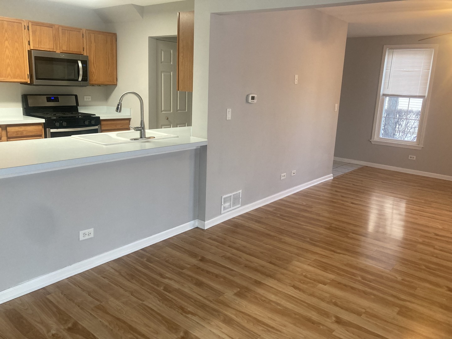 1093 Symphony Drive #1093, Aurora, IL 60504