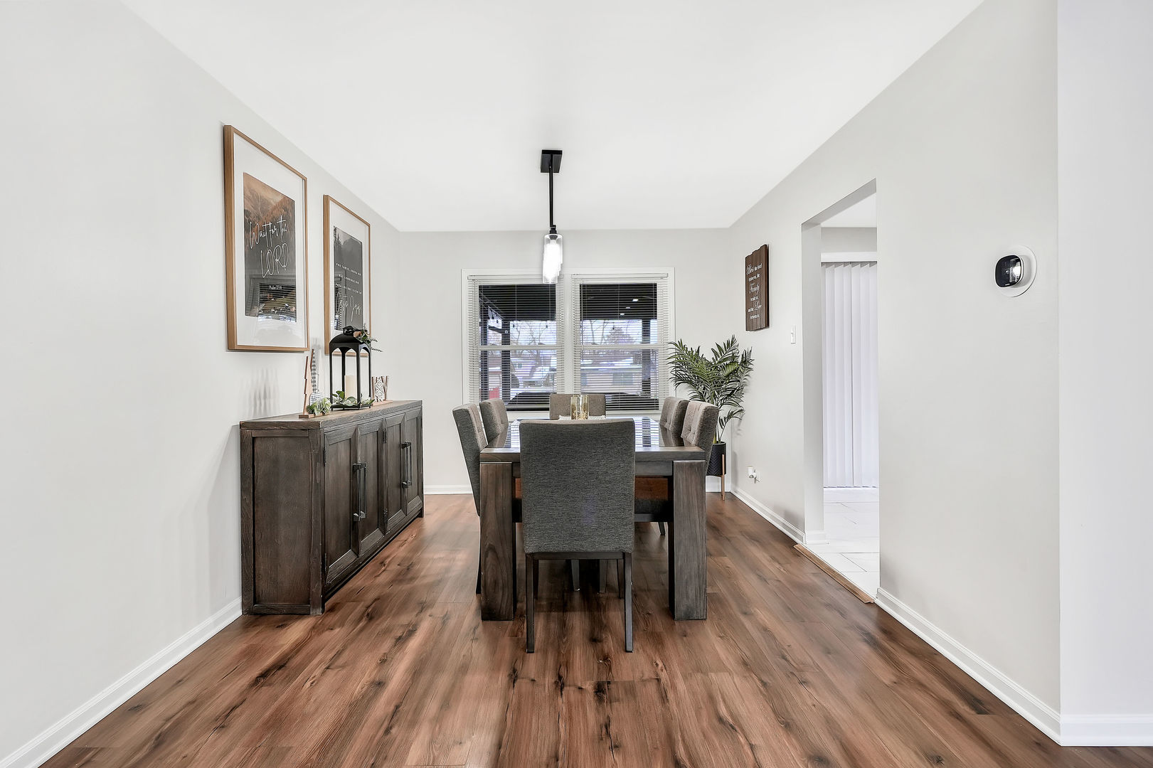 15923 Woodlawn East Avenue, South Holland, IL 60473