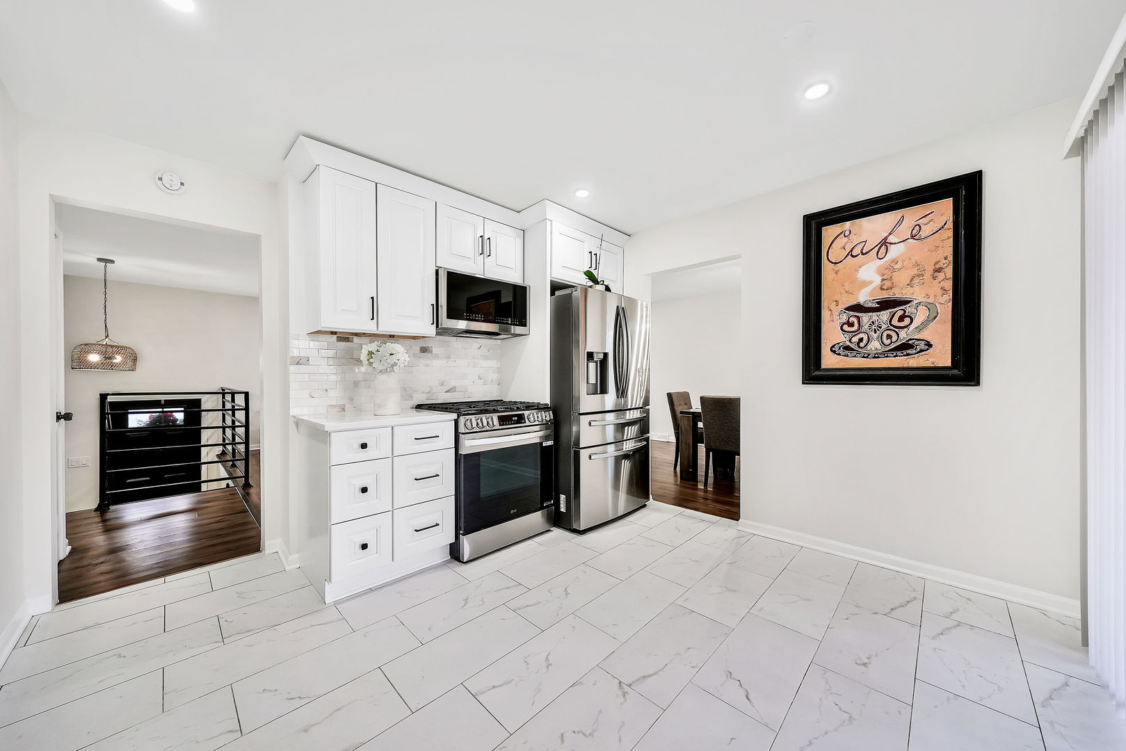 15923 Woodlawn East Avenue, South Holland, IL 60473