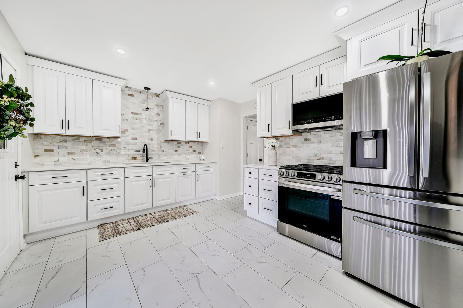 15923 Woodlawn East Avenue, South Holland, IL 60473