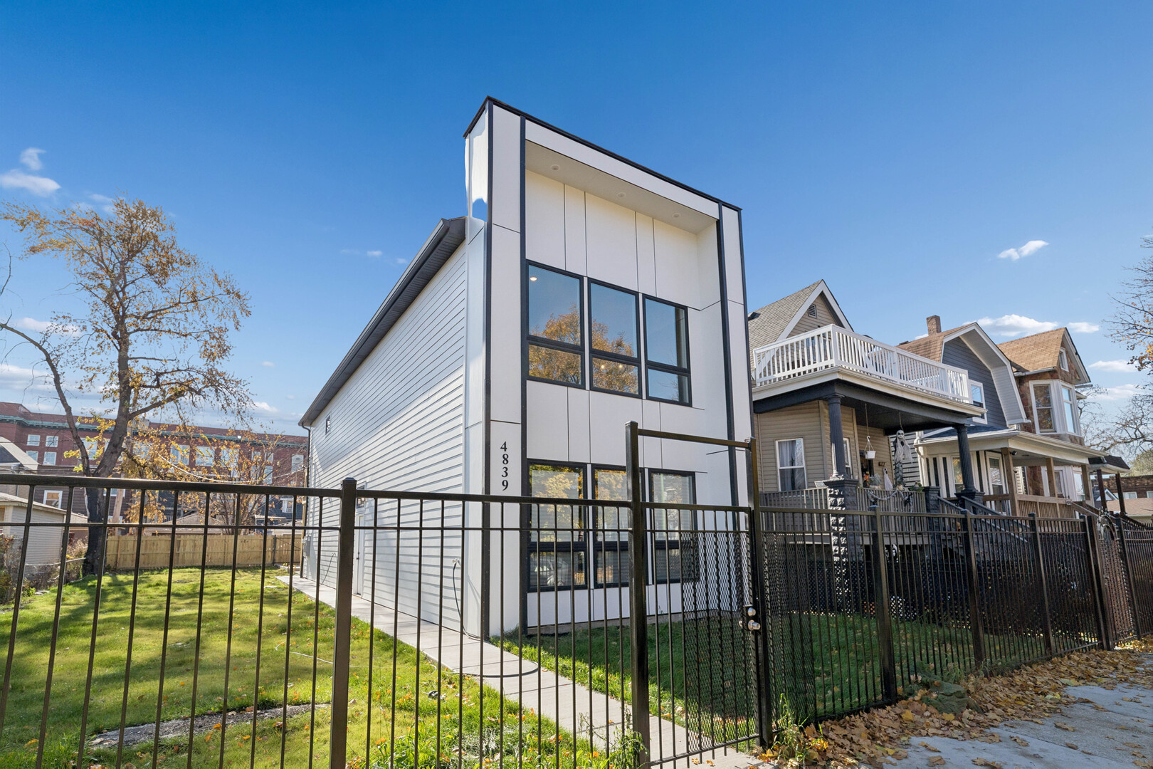 4839 W Huron Street #1, Chicago, IL 60644