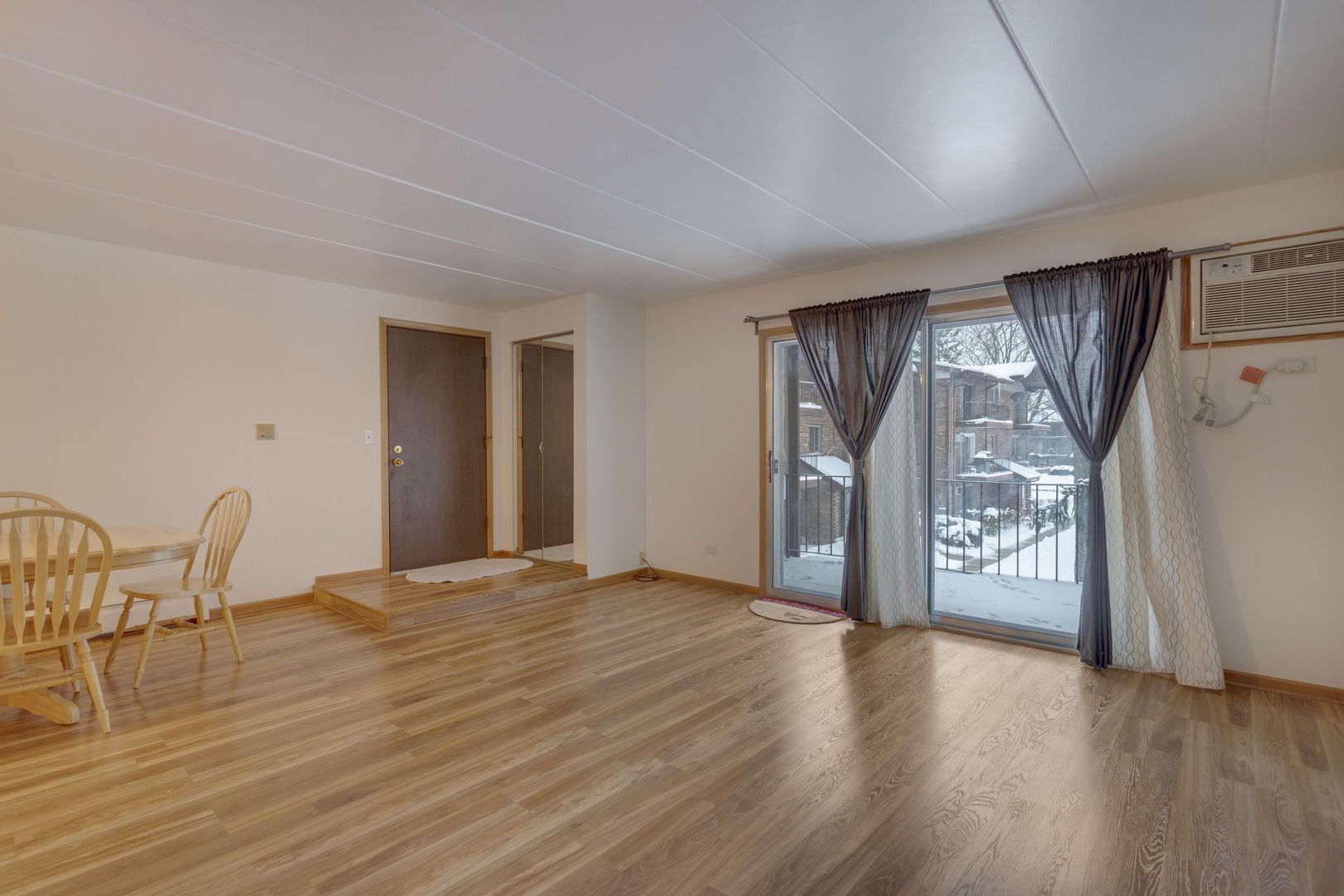 2505 Spring Street #3304, Woodridge, IL 60517