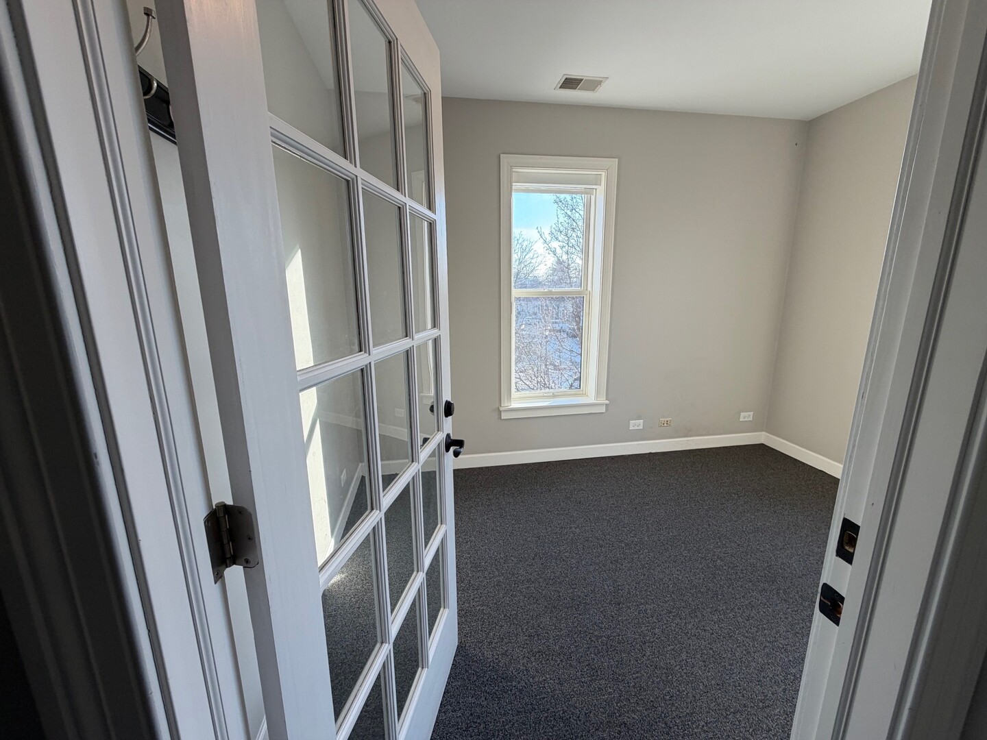 22 E Scranton Avenue, Lake Bluff, IL 60044