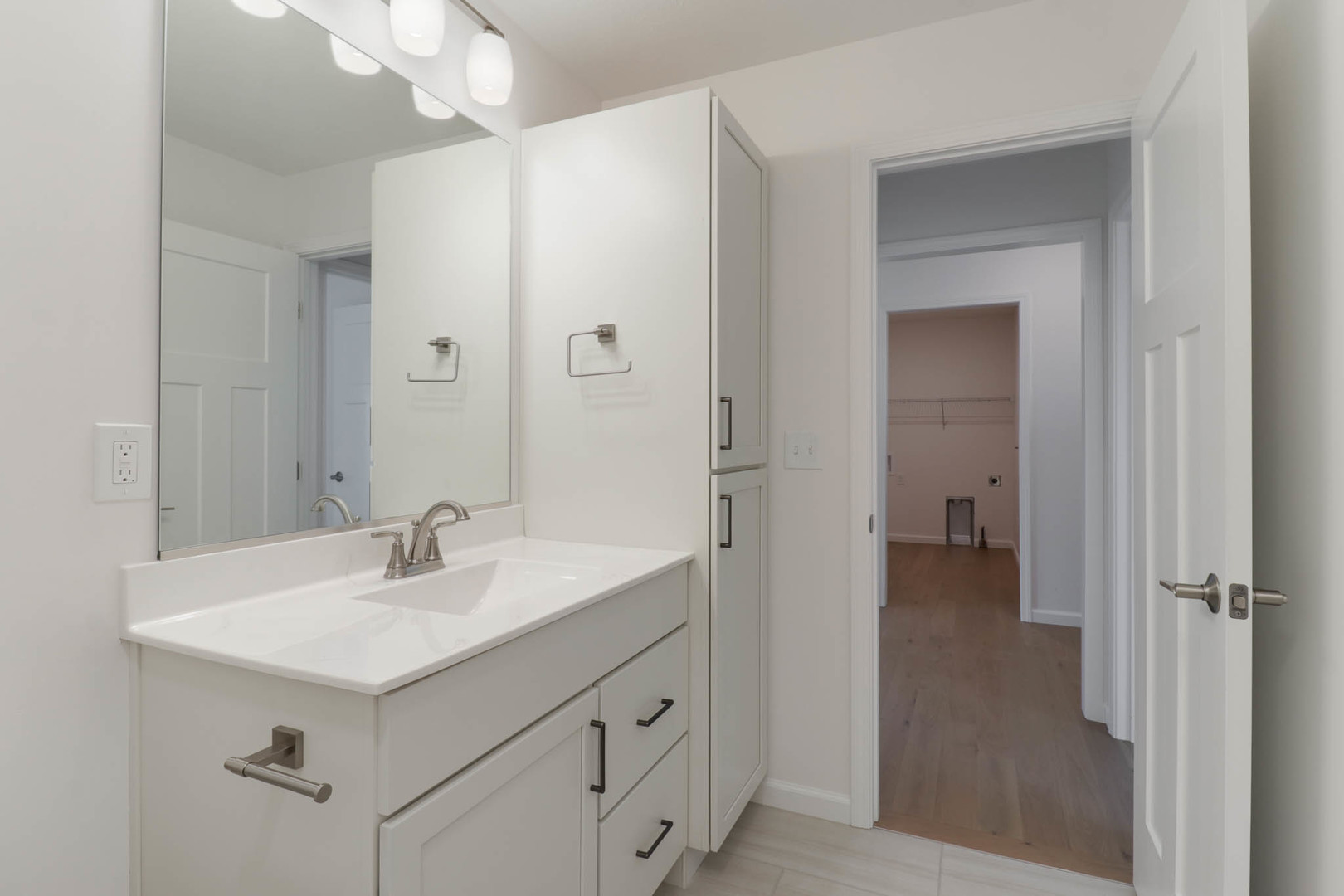 2503 Treeline Drive, Bloomington, IL 61704