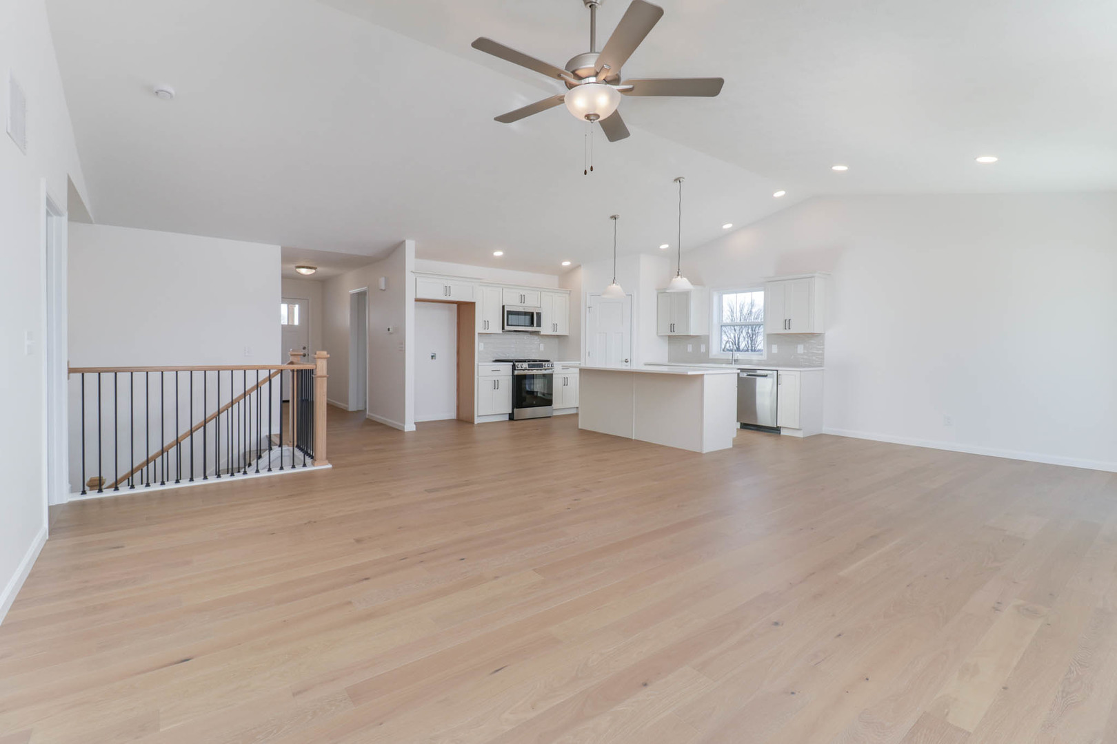 2503 Treeline Drive, Bloomington, IL 61704