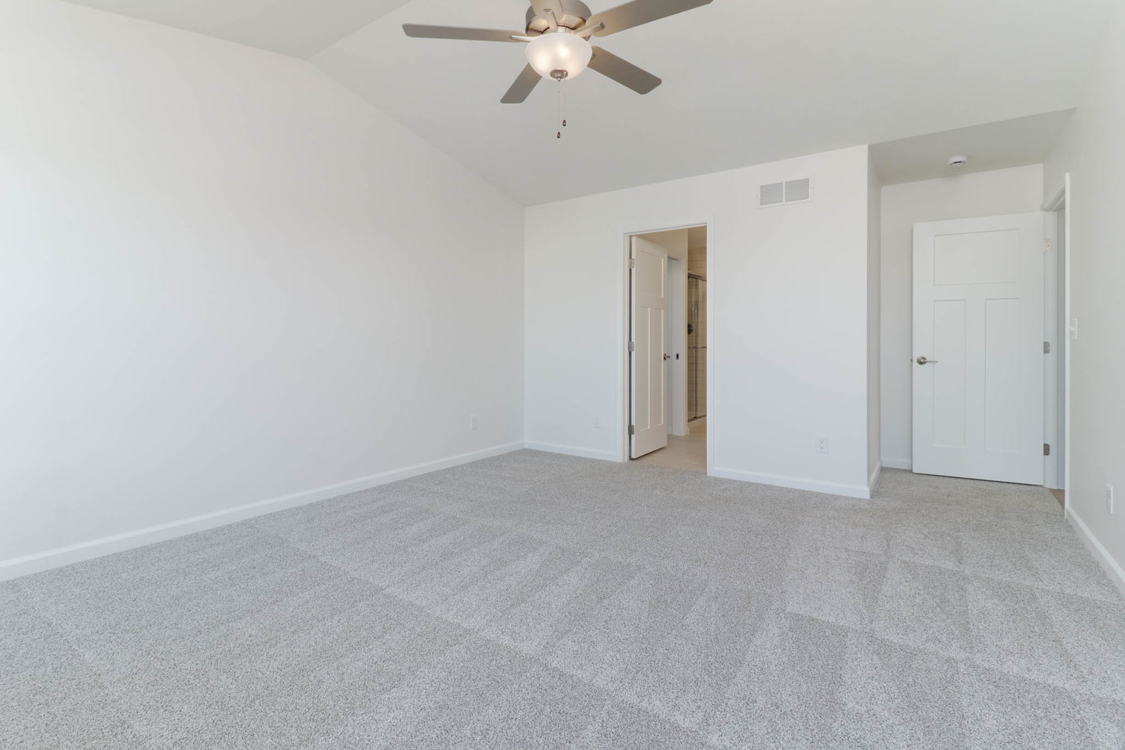 2503 Treeline Drive, Bloomington, IL 61704