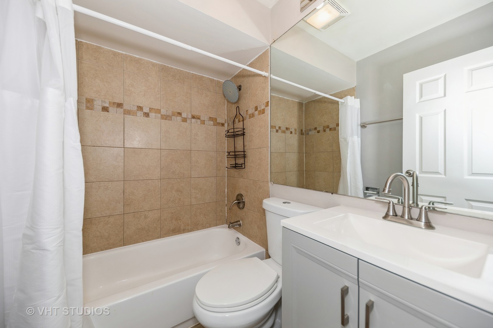 10 TOWER Court #10, Downers Grove, IL 60516