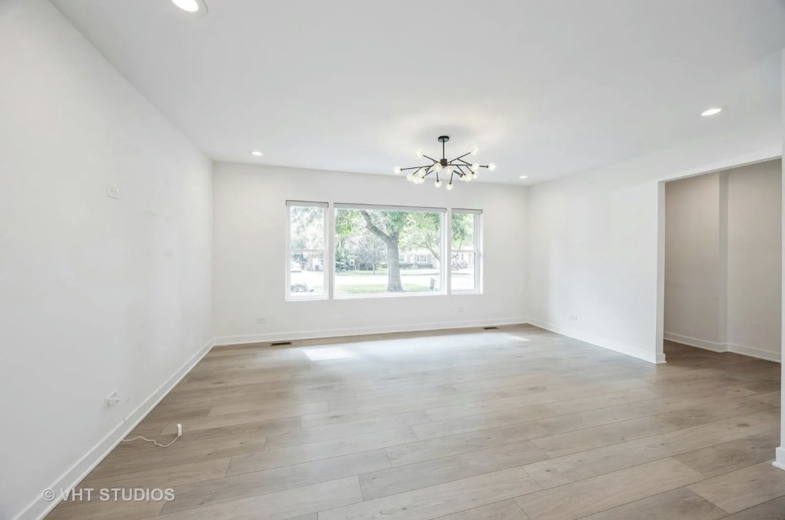 823 N La Grange Road #1, La Grange Park, IL 60526