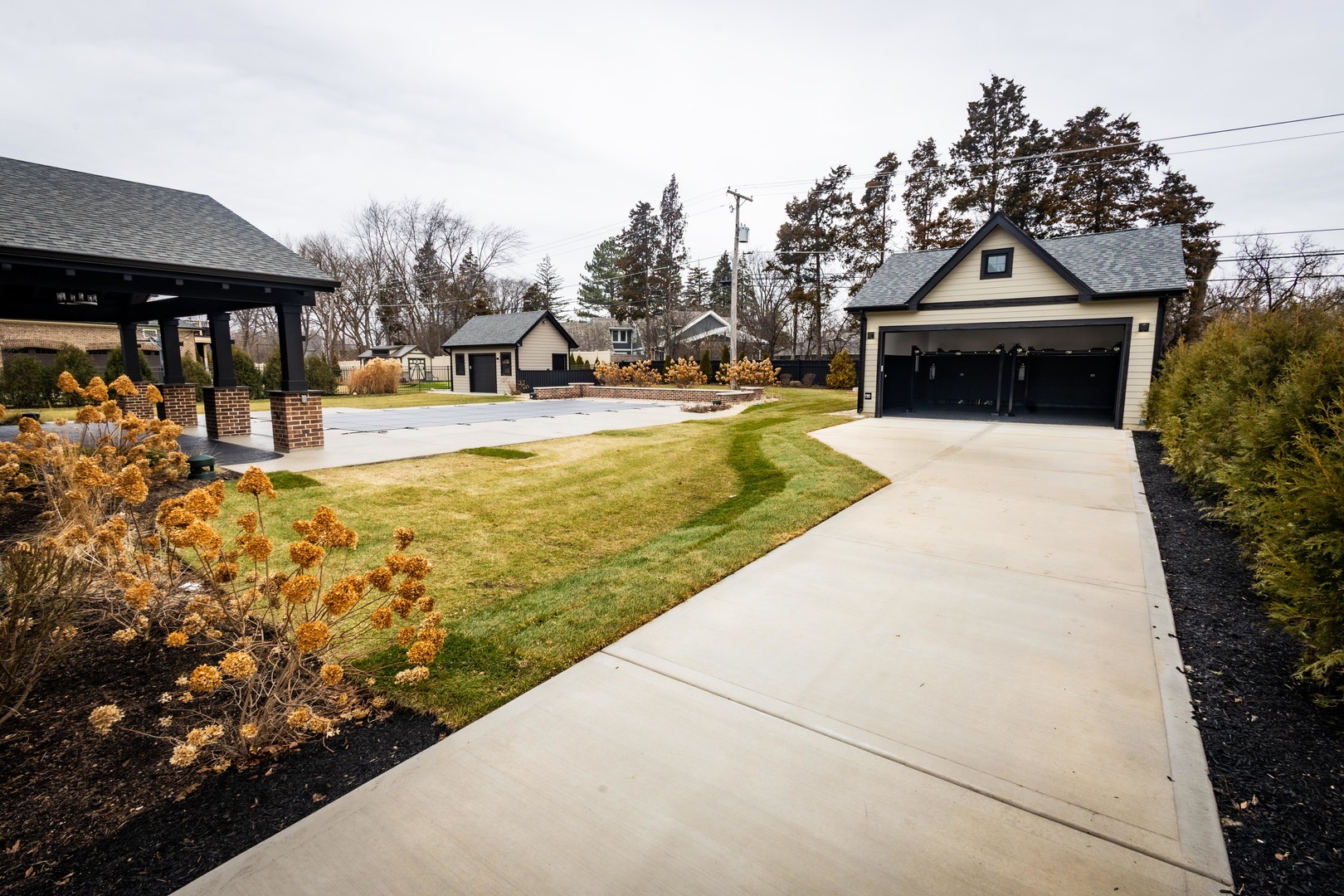 740 67th Place, Willowbrook, IL 60527