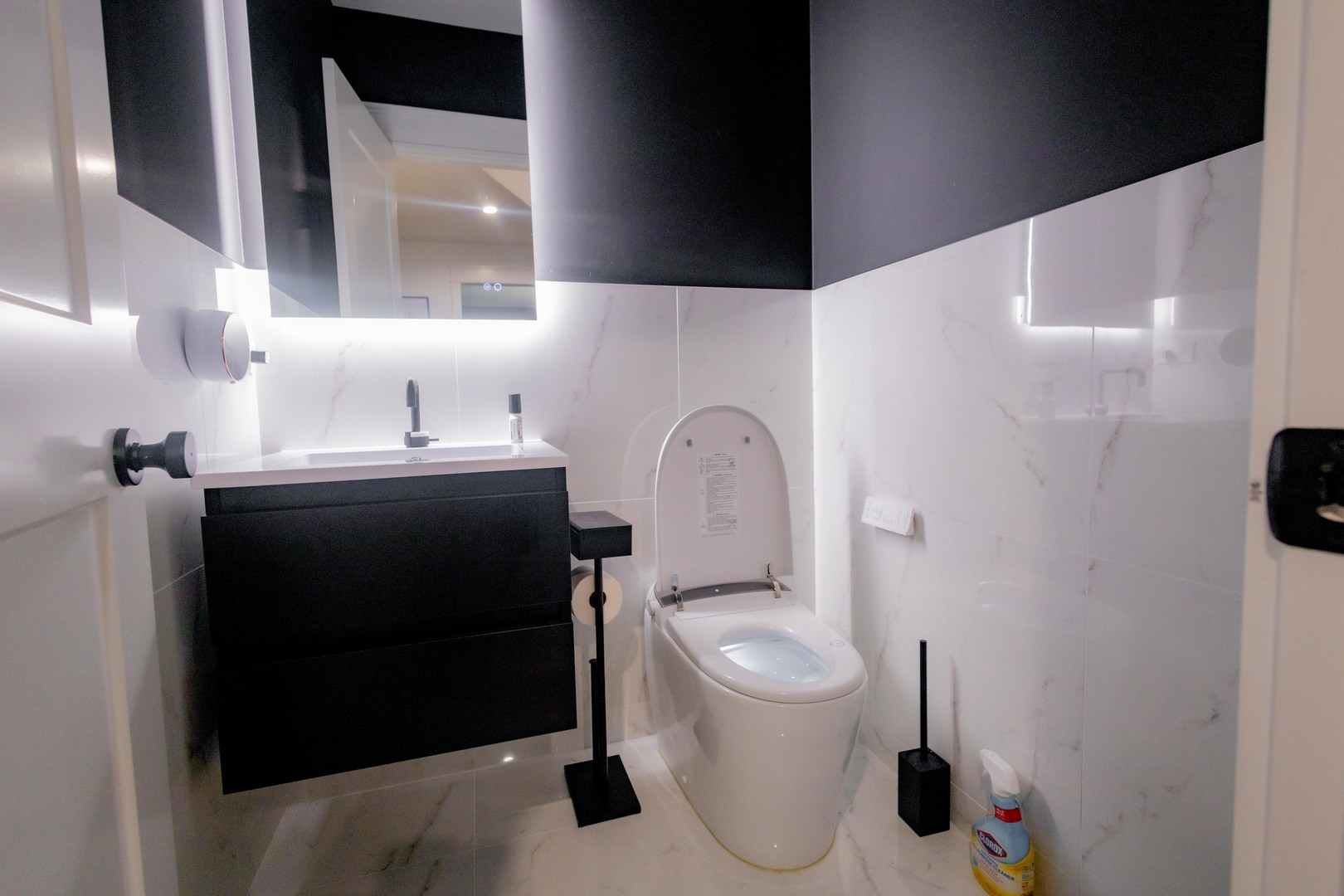 740 67th Place, Willowbrook, IL 60527