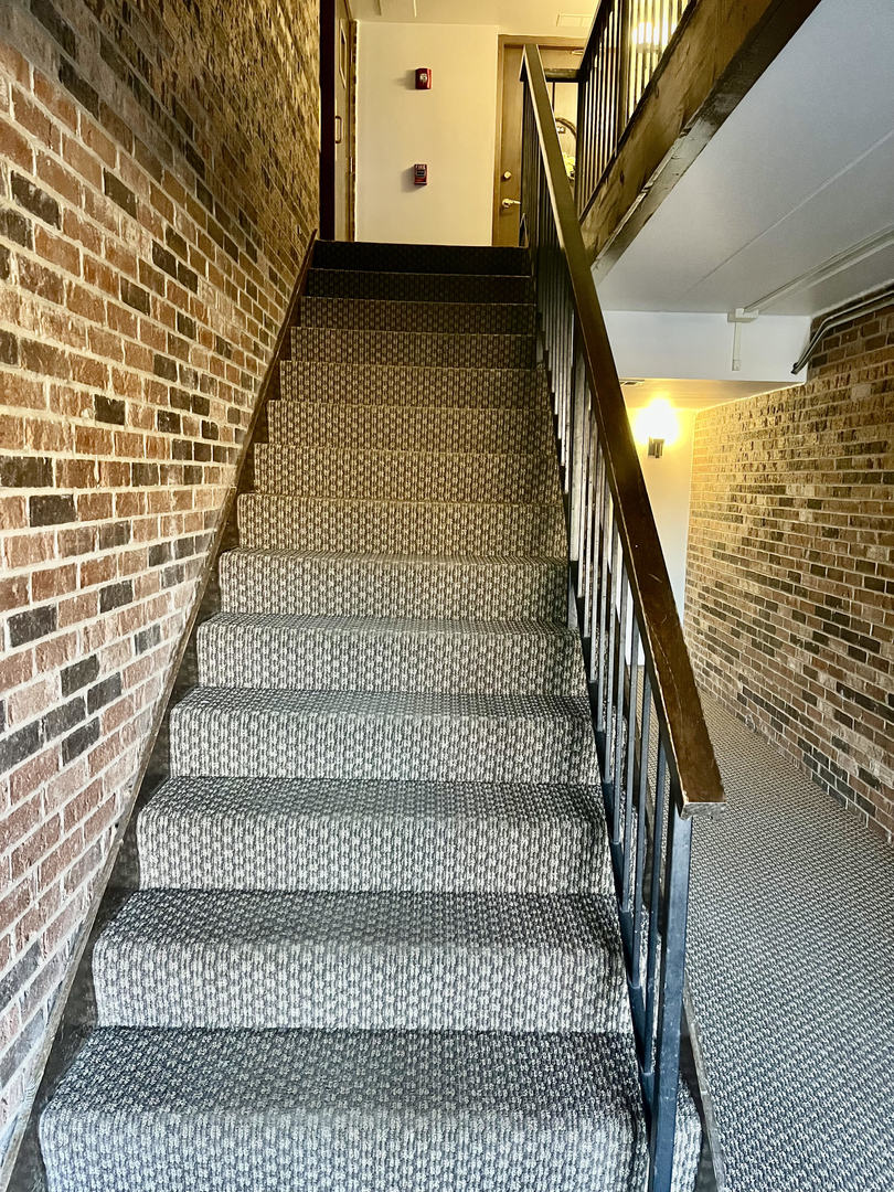 5515 Cromwell Lane #M2, Oak Forest, IL 60452