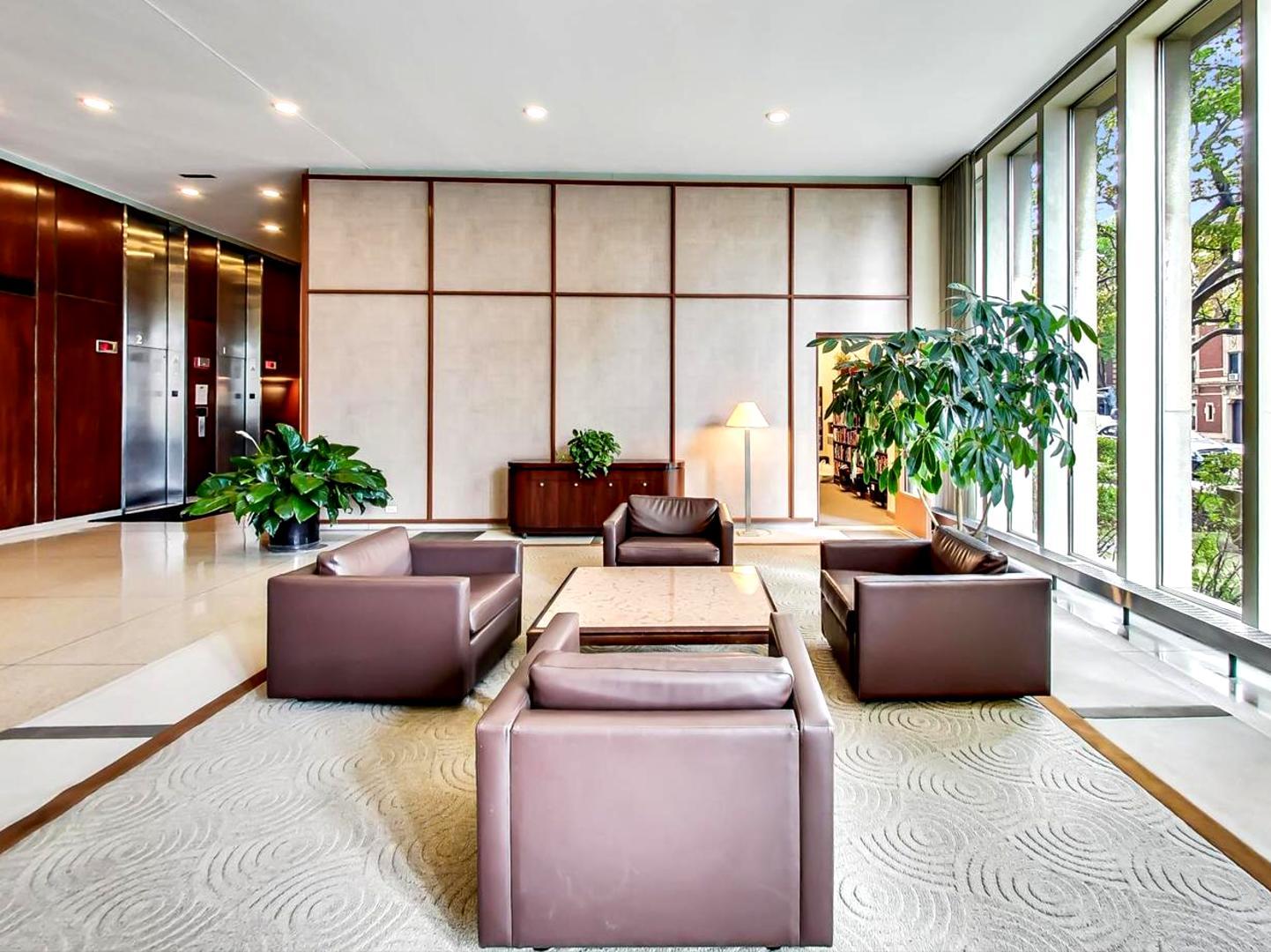 3550 N Lake Shore Drive #1011, Chicago, IL 60657