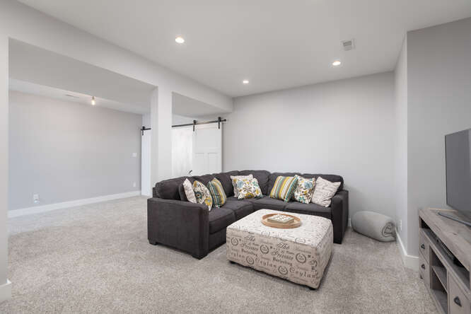 12 Great Loop West, Ottawa, IL 61350