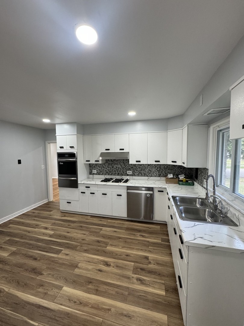 1136 Laurel Lane, Naperville, IL 60540