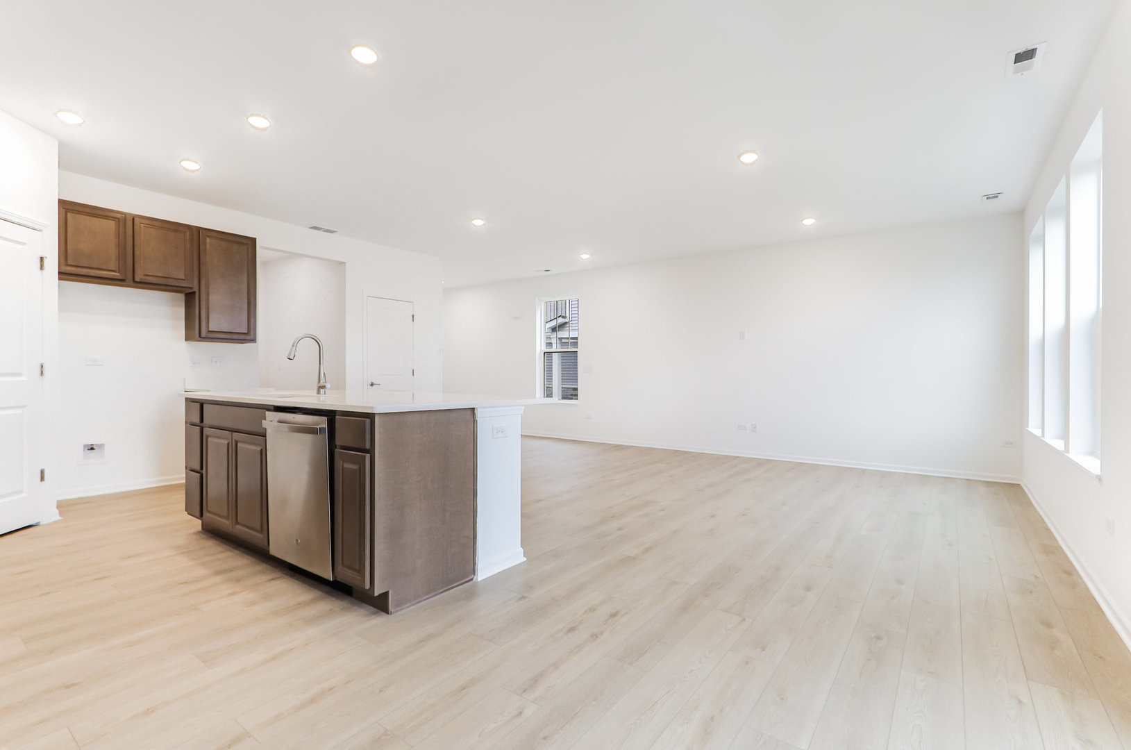 15230 S Hepworth Place #15230, Plainfield, IL 60544