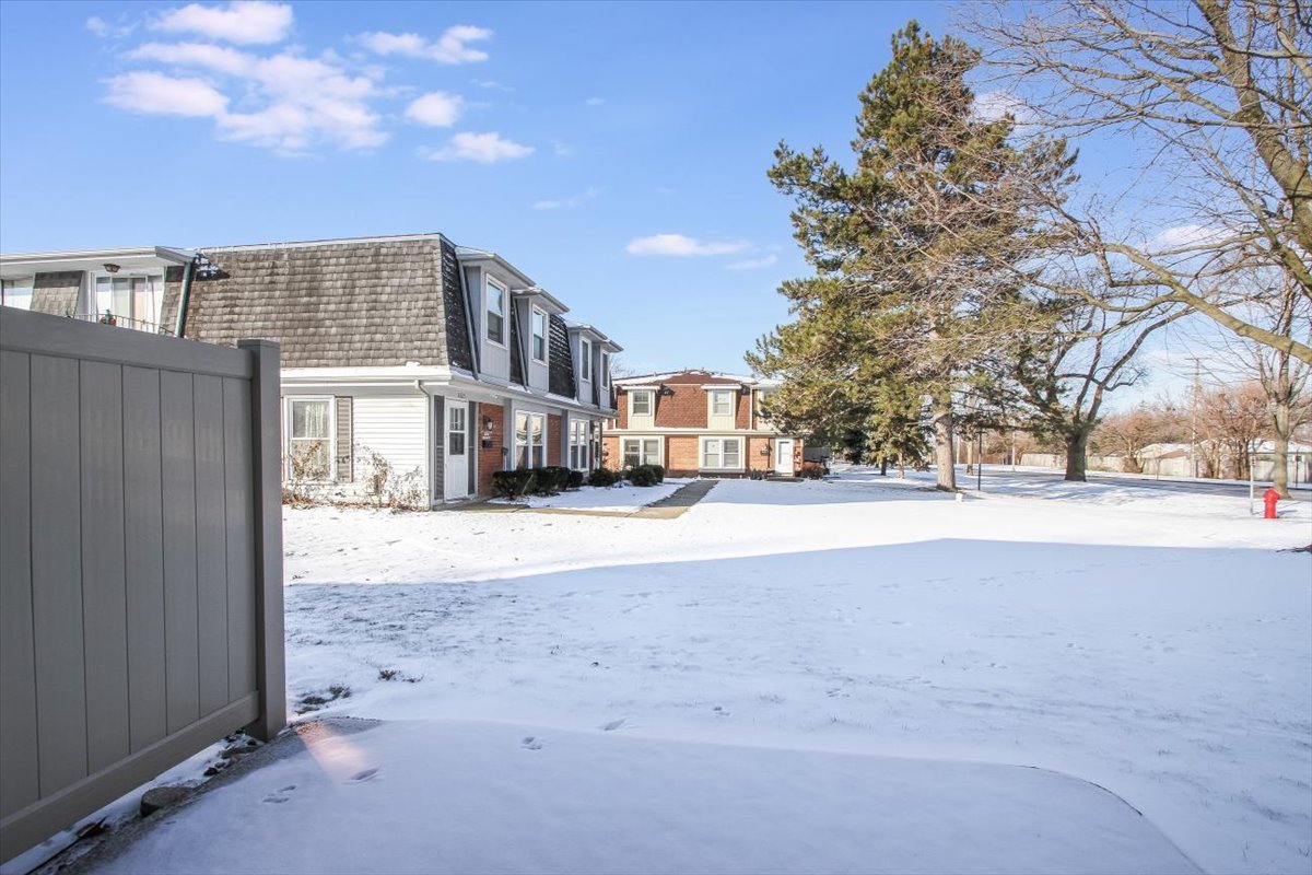 720 Huntly Court, Schaumburg, IL 60194