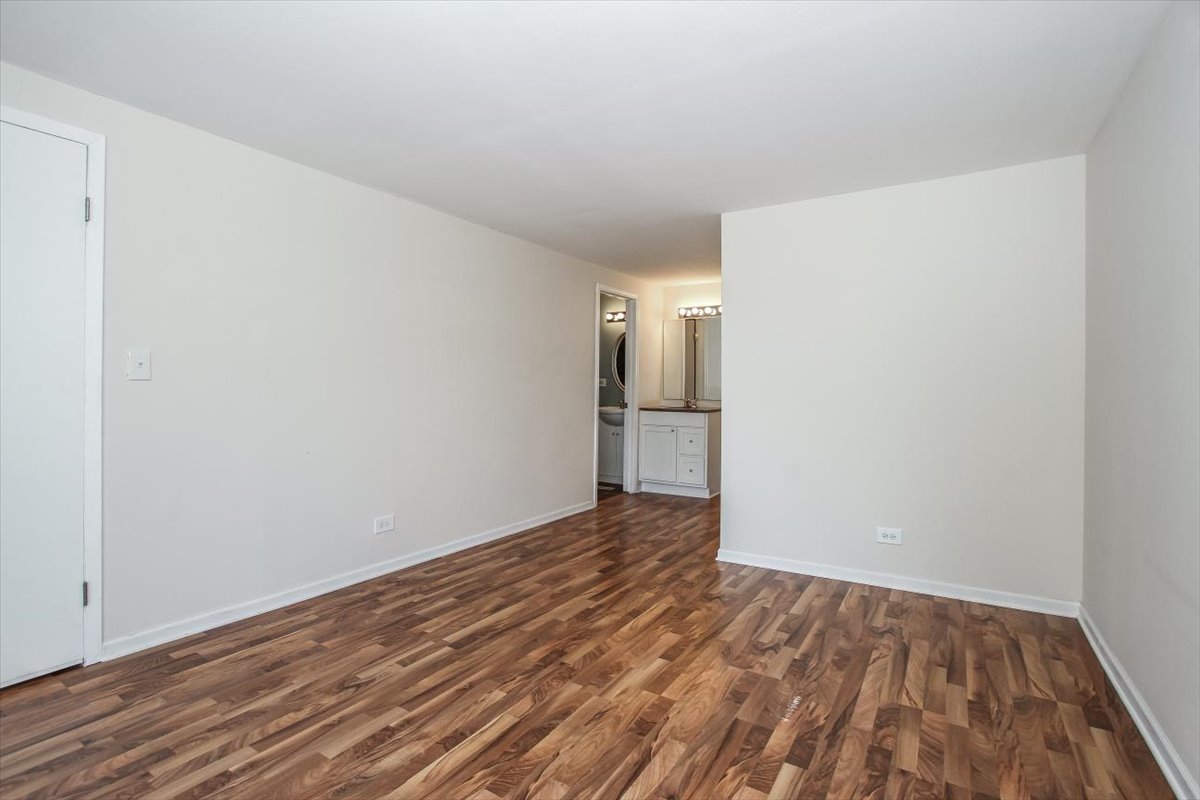 720 Huntly Court, Schaumburg, IL 60194