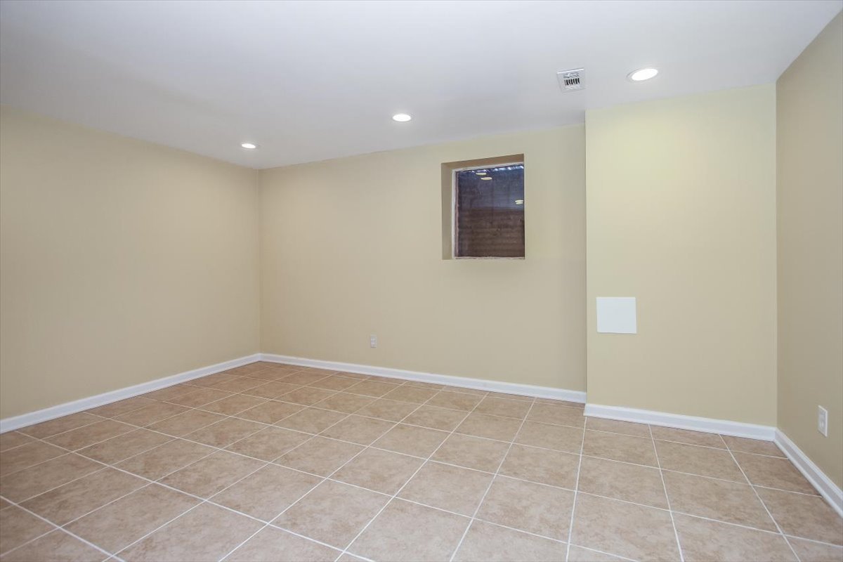 720 Huntly Court, Schaumburg, IL 60194