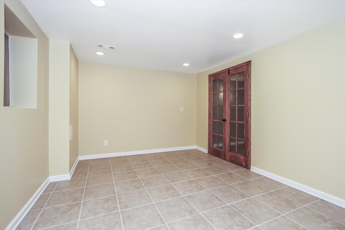 720 Huntly Court, Schaumburg, IL 60194