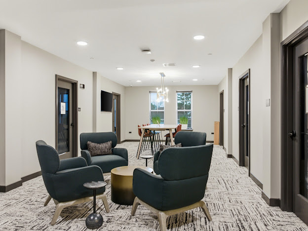 250 McHenry Road #B2B3, Buffalo Grove, IL 60089