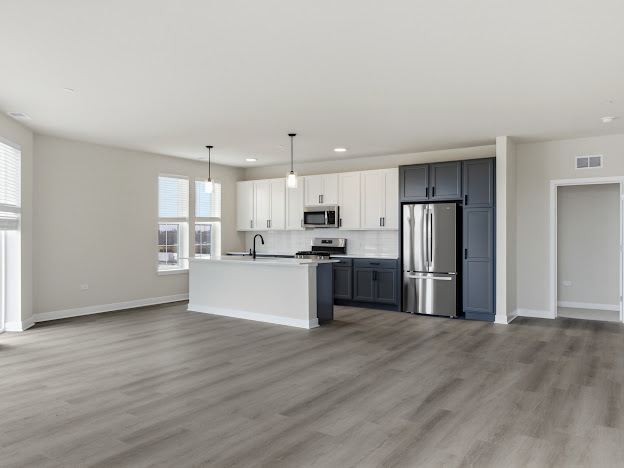 250 McHenry Road #B2B3, Buffalo Grove, IL 60089