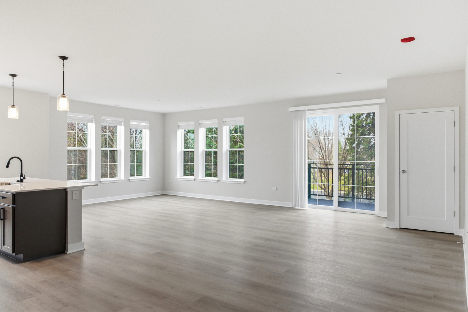 250 McHenry Road #B2B3, Buffalo Grove, IL 60089