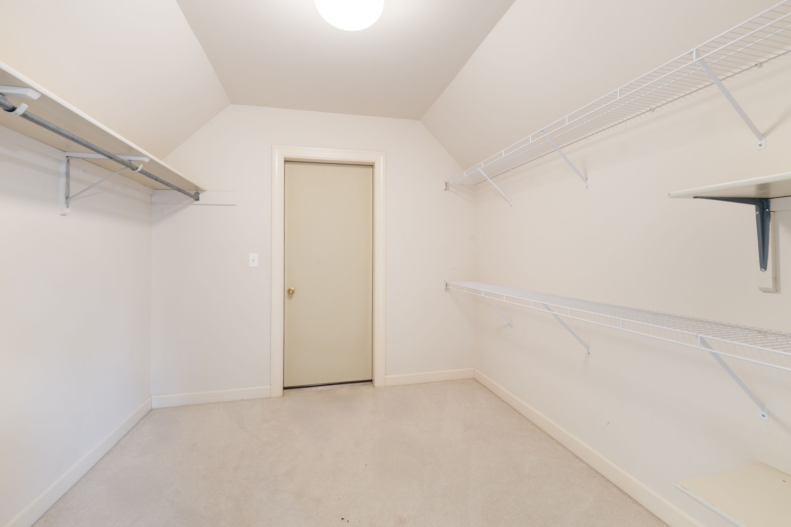 10711 Bull Valley Drive, Woodstock, IL 60098